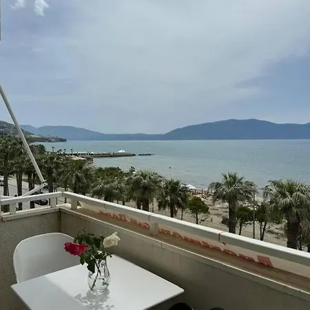 Seaside Oasis In * Vlorë