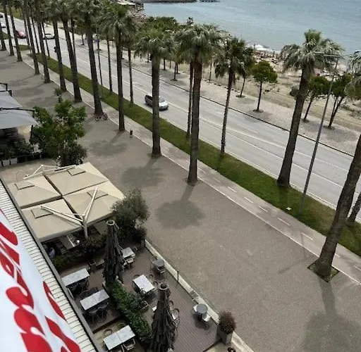 Seaside Oasis In 公寓 *